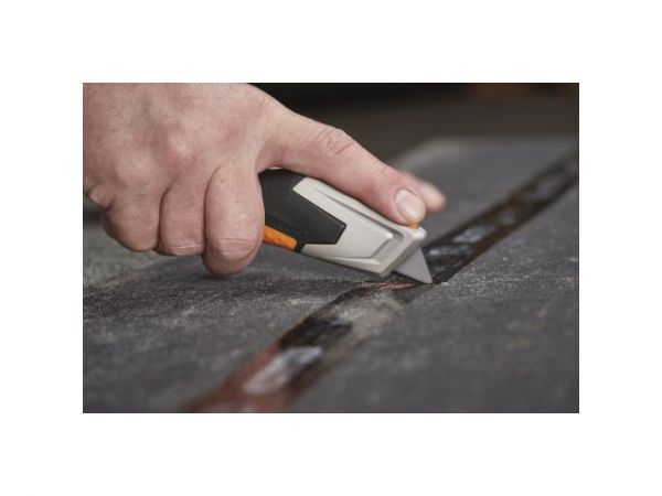 Нож выдвижной, универсальный CarbonMax  FISKARS
