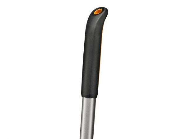 Метла эргономичная FISKARS