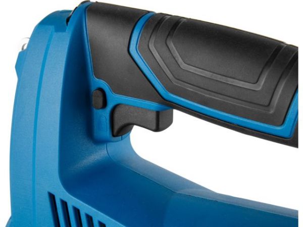 Шприц для смазки BULL CGG 6818 в кор. XLTpro SET 18 В, 690 атм., 255 г/мин, 1х4 А*ч, з/у 4 А(Шланг 76 см)