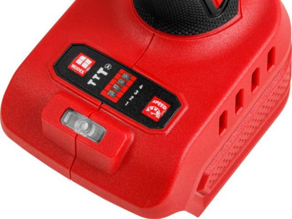 Ударный гайковерт/винтоверт WORTEX CWR 0218 в чем. XLT 1x4 А*ч, БЕСЩЕТ., 18 В, 220 Н*м(внутр. шестигр. 1/4', вес 0,92 кг)