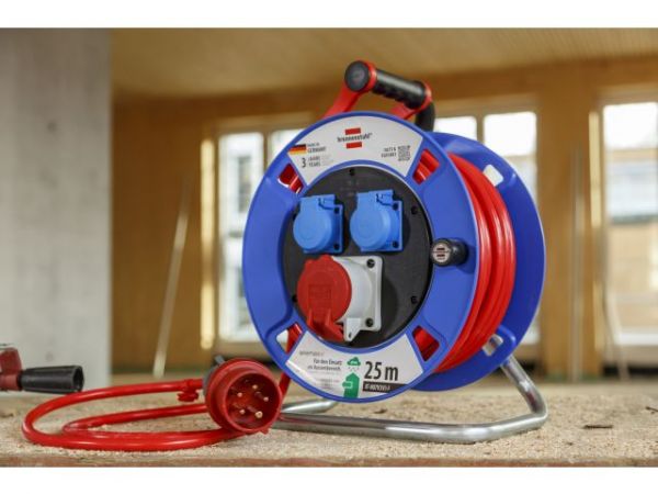 Удлинитель на катушке 25м IP44 (2роз.+1 на 400В cо штекером; с/з) Garant Brennenstuhl(до -35 °C, кабель сигнального красного цвета)