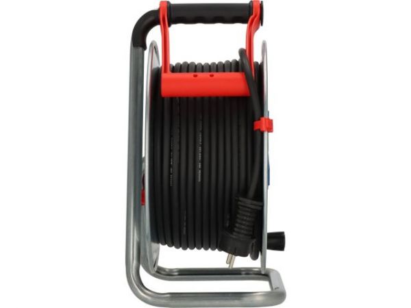 Удлинитель на катушке 50м (3 роз., 3.3кВт, метал. катушка, резин. кабель, с/з) Brennenstuhl Garant(3,3кВт; 3х1,5мм2; степень защиты: IP44)