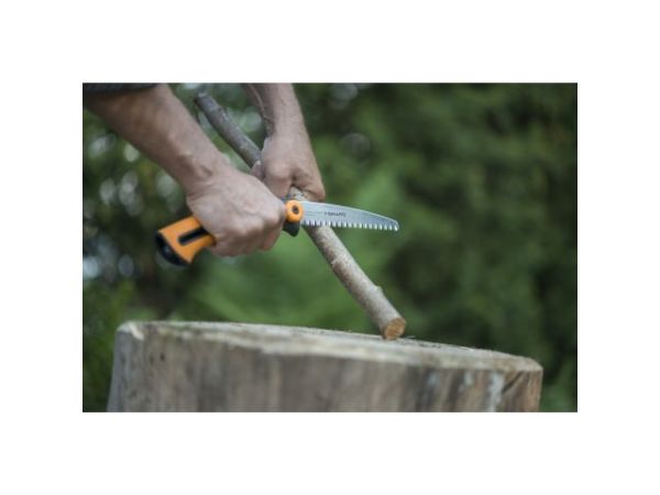Пила садовая SW73 Xtract FISKARS