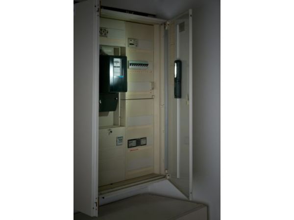 Фонарь-переноска аккумуляторный 700+100Лм  IP54 HL 701 A Brennenstuhl(с гибким основанием и магнитом, кабель USB-C в комплекте)