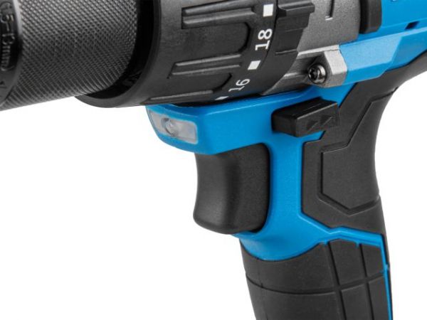 Дрель-шуруповерт BULL SR 1805 в чем. XLTpro, 2х4 А*ч, БЕСЩЕТ., 18 В, 120 Н*м, БЗП(мет.) 13 мм(Доп. функции: Ударное сверление, 'AntiKickback', режим 'TURBO')