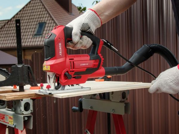 Лобзик электрический WORTEX JS 1009-1 LE в кор. 850 Вт, 500-3000 ход/мин, пропил до 100 мм(Лазер, подсветка, литая платформа)