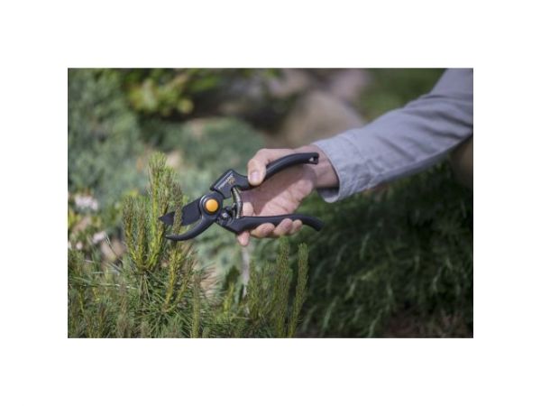 Секатор садовый профессиональный FISKARS