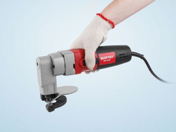 Ножницы листовые WORTEX EMS 2550 в чем. 500 Вт, 1800 ход./мин., 3 м кабель(2,55 кг)