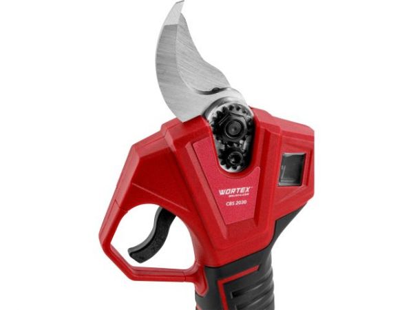 Аккум. секатор WORTEX CBS 2030 в кор. ALL1 SET, БЕСЩЕТ., 18 В, ветки до 28 мм + телескоп. штанга(3 ступени регулировки, 0,76 кг)