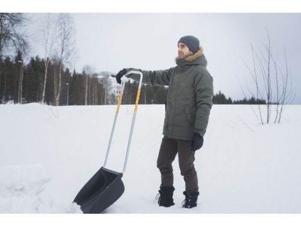 Скрепер-волокуша (движок) для снега FISKARS(720х1495мм)