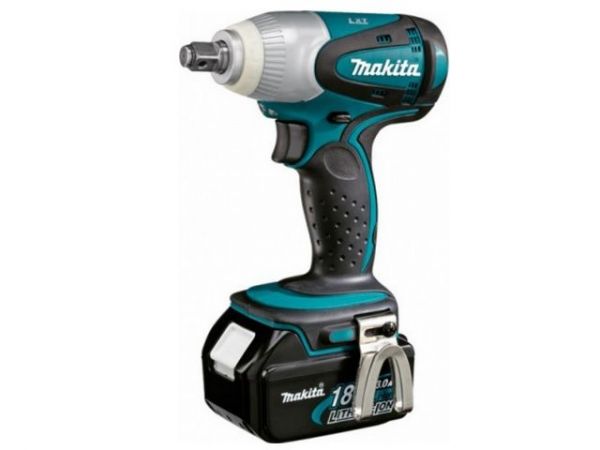 Ударный гайковерт MAKITA LXT DTW 251 RME в чем. (18.0 В, 2 акк., 4.0 А/ч Li-Ion, посадочн. квадрат 1/2 ', 230 Нм, вес 1.7 кг)