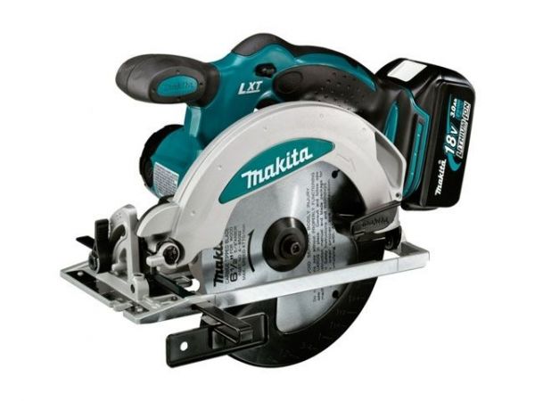 Циркулярная пила MAKITA LXT DSS 610 RF в чем. (18.0 В, 1 акк., 3.0 А/ч, Li-Ion, 165х20 мм, до 57 мм)