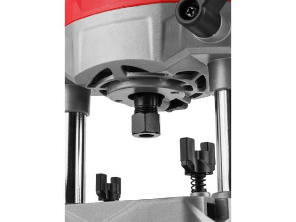 Фрезер вертикальный WORTEX LX MM 5513 E в кор. + аксессуары 1300 Вт, цанга 8 мм, 12000-30000 об/мин(Рабочий ход фрезы: 55 мм;)