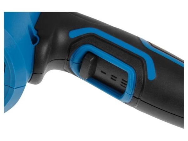 Термовоздуходувка BULL HG 5501 в чем. + набор сопл 1800 Вт, 3 скор., 50-550 °С, ступенч. рег. (1800 Вт, 3 скор., 50-550 °С, ступенч. рег.)