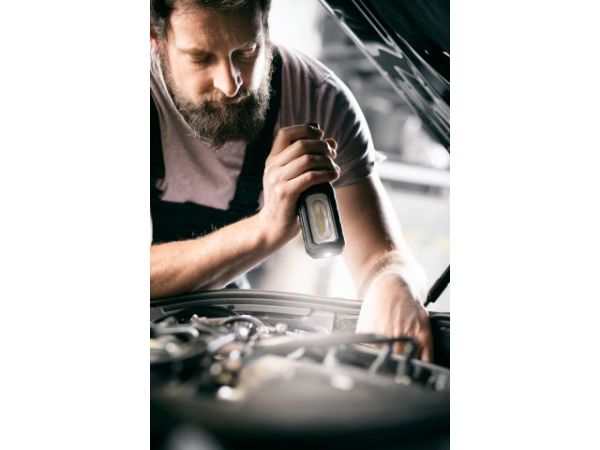 Фонарь-переноска аккумуляторный 700+100Лм  IP54 HL 701 A Brennenstuhl(с гибким основанием и магнитом, кабель USB-C в комплекте)