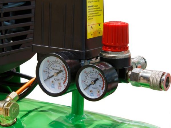 Компрессор ECO AE-501-3 коаксиальный(260 л/мин, 8 атм, коаксиальный, масляный, ресив. 50 л, 220 В, 1.80 кВт)