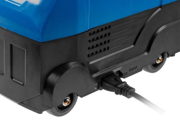 Пылесос BULL AS 4001 + аксессуары 1250 Вт, 38 л, 4м кабель, 4м шланг(очистка ручная; розетка 2000 Вт)