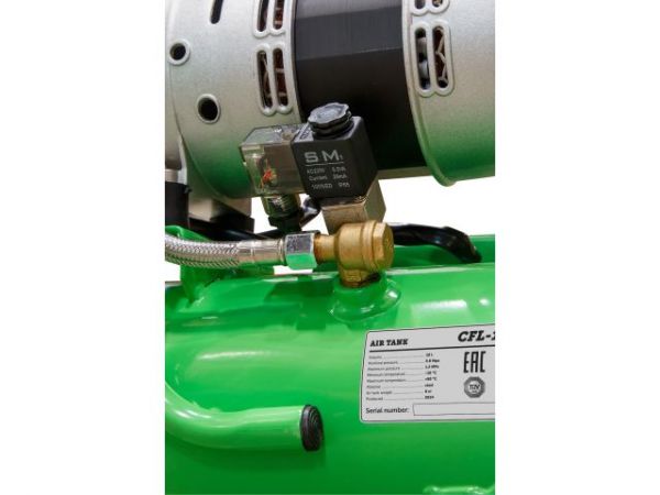 Компрессор ECO AE-10-OF1 безмасляный(120 л/мин, 8 атм, коаксиальный, безмасляный, ресив. 10 л, 220 В, 0,7 кВт)