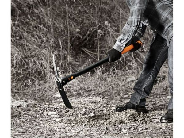 Кирка L FISKARS(Вес - 3,4 кг, Длина - 92 см)