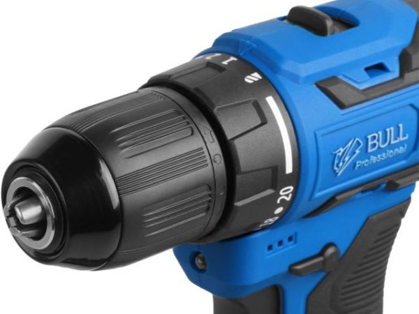Дрель-шуруповерт BULL SR 1804 в чем. XLTpro БЕСЩЕТ., Импульс., 18 В, 45 Н*м, 2х2 А*ч, з/у 2 А(шурупы до 10 мм)