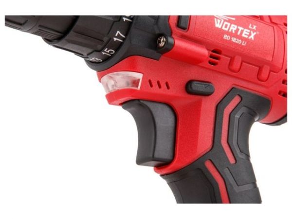 Дрель-шуруповерт WORTEX LX BD 1820 Li в чем. ALL1 XLT, 18 В, 30 Н*м, 2х2 А*ч, БЗП 10 мм(2 скорости)