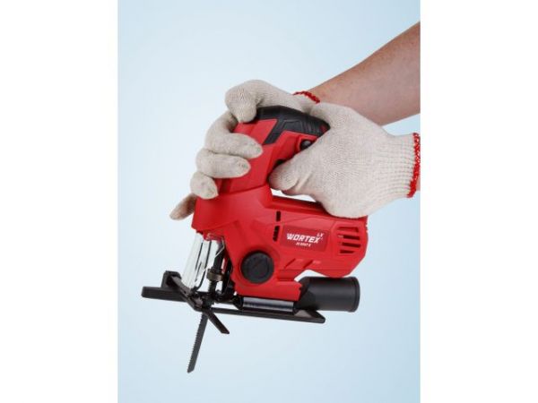 Лобзик электрический WORTEX LX JS 6507 E в кор. 710 Вт, 500-3300 ход/мин, пропил до 65 мм. (маятник.ход, сдув опилок, рег.об., бзп патрон)