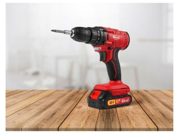 Дрель-шуруповерт WORTEX LX BD 1820 Li в чем. ALL1 XLT, 18 В, 30 Н*м, 2х2 А*ч, БЗП 10 мм(2 скорости)