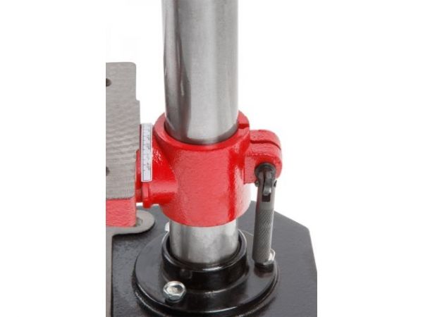 Станок вертикально-сверлильный WORTEX DB 1304 400 Вт, патрон 13 мм, 5 скор.(сверление в металле до 13 мм, тиски в комплекте)