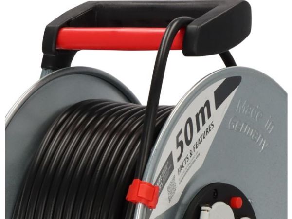 Удлинитель на катушке 50м (4 роз., 3.3кВт, метал. катушка, с/з) Brennenstuhl Garant(3,3кВт; 3х1,5мм2; степень защиты: IP20)