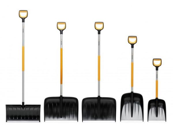 Роллер для уборки снега FISKARS(длина: 173мм; ширина: 530мм)