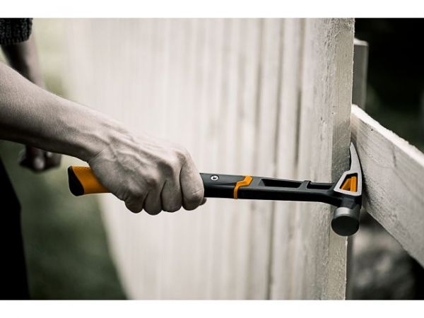 Молоток столярный ХL FISKARS