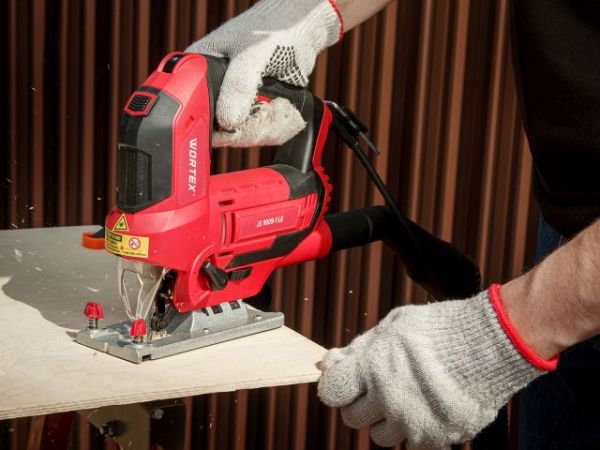 Лобзик электрический WORTEX JS 1009-1 LE в кор. 850 Вт, 500-3000 ход/мин, пропил до 100 мм(Лазер, подсветка, литая платформа)