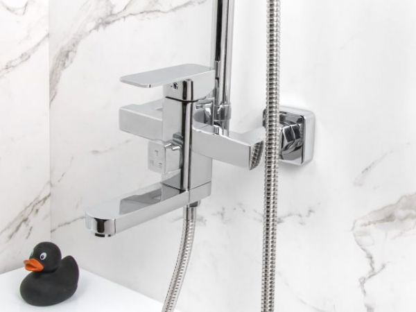 Душевая система D35-B, серия 380 ECONOCE(Короткий L-излив, длина 150 мм, лейка и шланг в комплекте, поворотный)