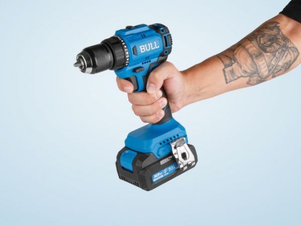 Дрель-шуруповерт BULL SR 1803 в кор. XLTpro БЕСЩЕТ., SOLO, 18 В, 45 Н*м, БЗП 10 мм(шурупы до 10 мм)