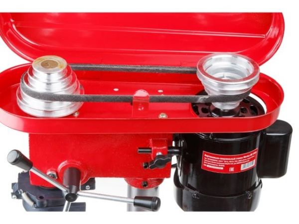 Станок вертикально-сверлильный WORTEX DB 1304 400 Вт, патрон 13 мм, 5 скор.(сверление в металле до 13 мм, тиски в комплекте)