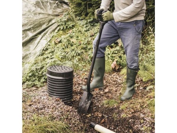 Лопата штыковая с закругленным лезвием Ergonomic Pro FISKARS(черная)