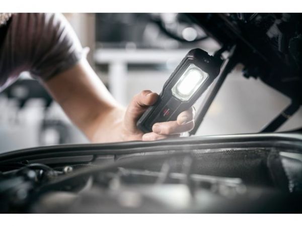 Фонарь-переноска аккумуляторный 700+100Лм  IP54 HL 701 A Brennenstuhl(с гибким основанием и магнитом, кабель USB-C в комплекте)