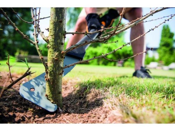 Секач для сучьев ХA23 FISKARS