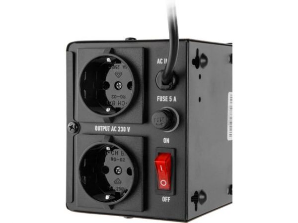 Стабилизатор напряжения Solaris VSD-1000(1000 В*А; 140-260 В; 2 розетки; настенный монтаж)