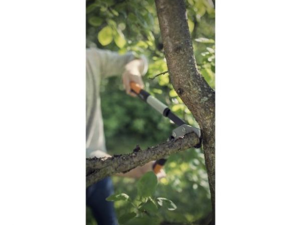 Сучкорез плоскостной LX94 FISKARS PowerGear X средний