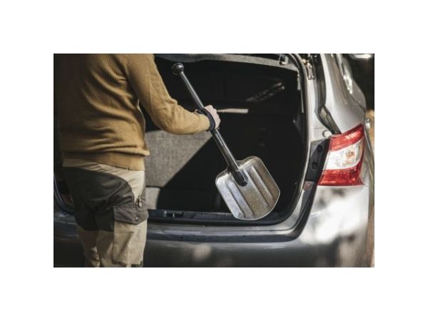 Лопата для автомобиля и кемпинга FISKARS(длина:700мм, ширина:204мм)