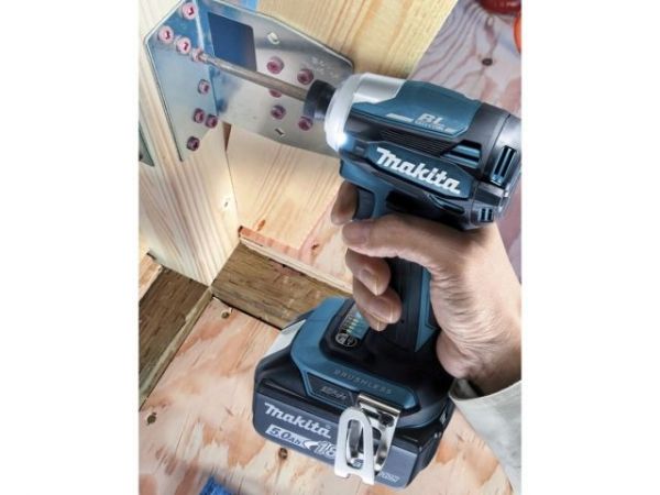 Шуруповерт MAKITA LXT DTD 172 RTJ MAKPAC(18.0 В, 2 акк 5,0  А/ч., Li-Ion, 4 скор., 180 Нм,)