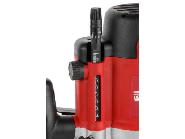 Фрезер вертикальный WORTEX MM 5519 E в кор. + аксессуары 2000 Вт, цанга 8/12 мм, 8000-23000 об/мин(Ход фрезы 58 мм, 6.3 кг)