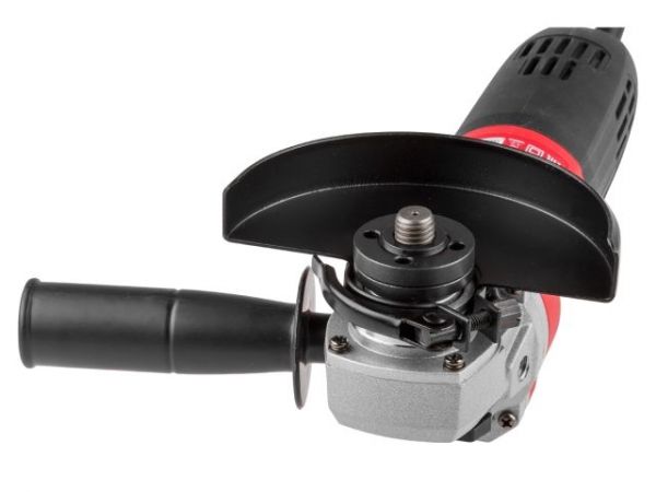 Одноручная углошлифмашина WORTEX AG 1213-3 E в кор. 1300 Вт, 125 мм, 2000-11000 об/мин(рег. об., пылезащита двигателя и подшипника)