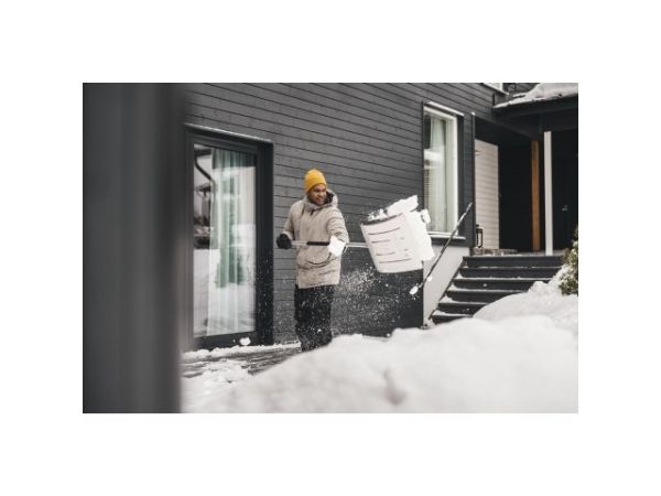 Лопата снеговая алюминиевая FISKARS