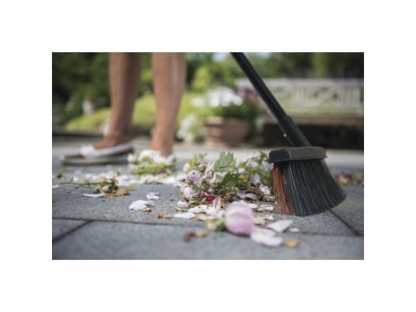 Метла средняя Solid FISKARS