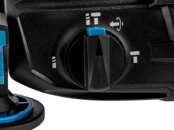 Перфоратор BULL BH 2802 в чем. Xcase 850 Вт, 3.2 Дж, 28 мм, 4 реж. + 2 зубила, 3 сверла, БЗП(вес 3.8 кг)