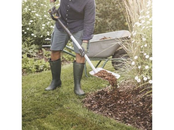 Лопата совковая телескопическая Xact FISKARS(возможные длины: 120,8-140 см)