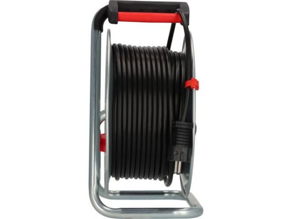 Удлинитель на катушке 50м (4 роз., 3.3кВт, метал. катушка, с/з) Brennenstuhl Garant(3,3кВт; 3х1,5мм2; степень защиты: IP20)