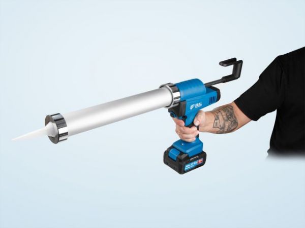 Пистолет для герметика BULL CG 1860 SET(1х4), сумка, 300/600 мл, 2500 Н, 8,3 мм/с, рег. скор. (защита от вытекания, 2 кг, 2 тубы в комплекте)